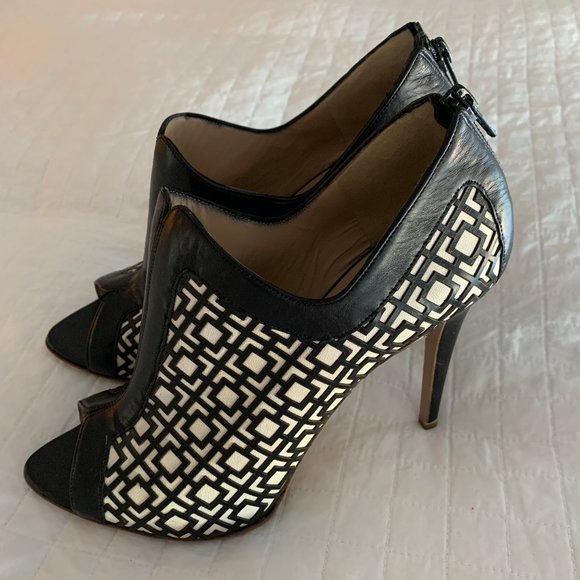 Nicholas Kirkwood Open Toe Leather Booties - Picture 1 of 4